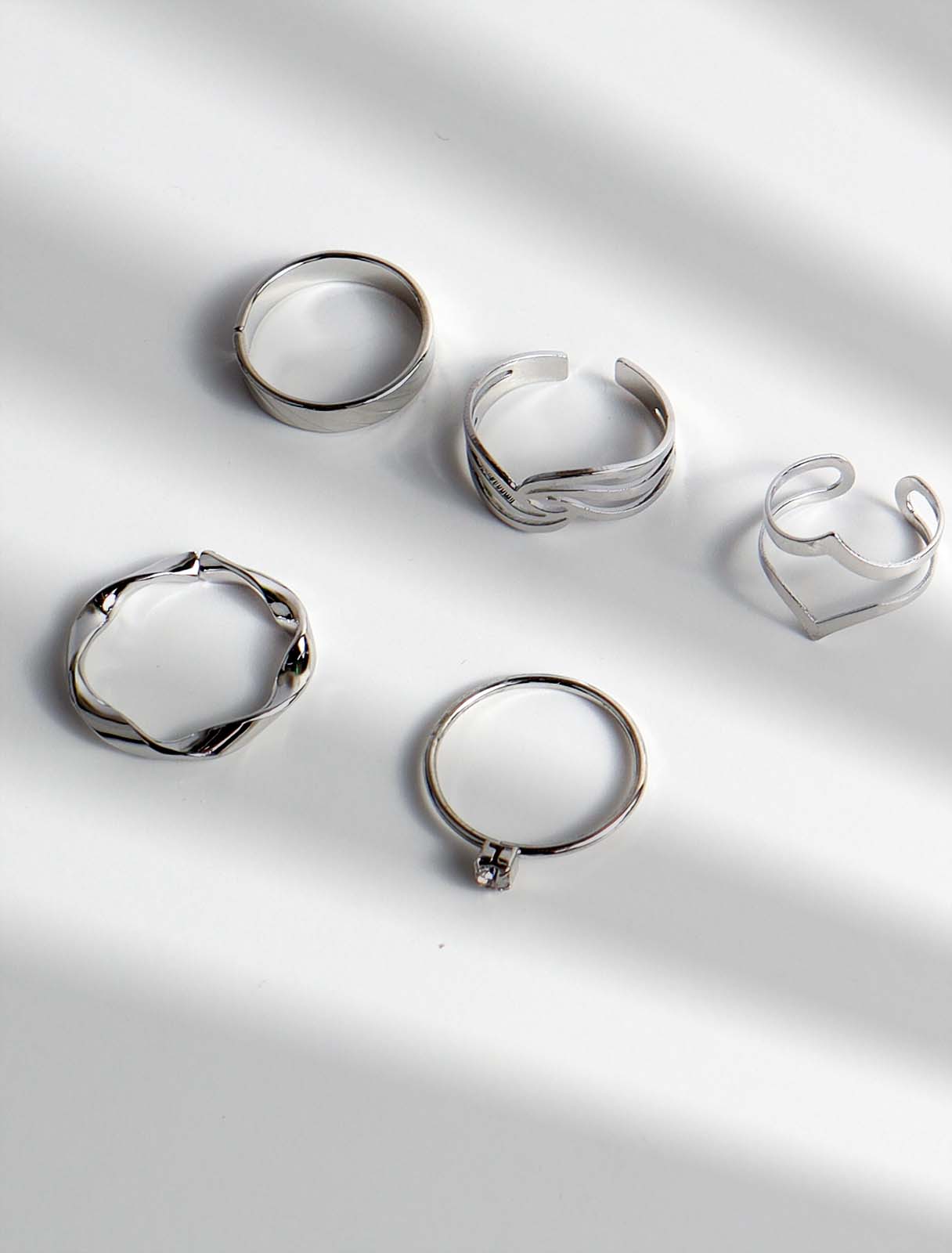 Simple design 5-piece ring set